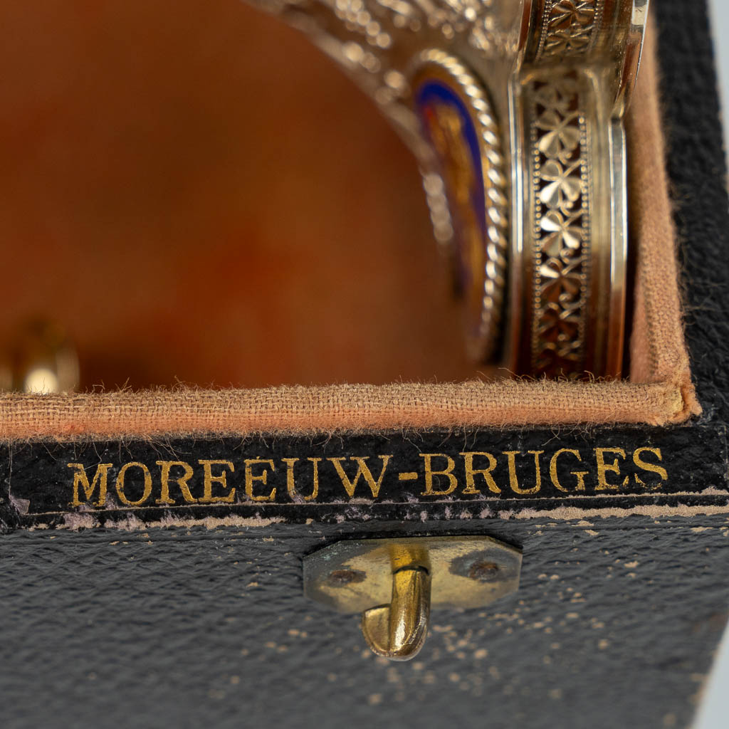 Auguste Moreeuw, Brugge, Kelk, Neogotisch, Zilver met email plaquettes. 862g. 