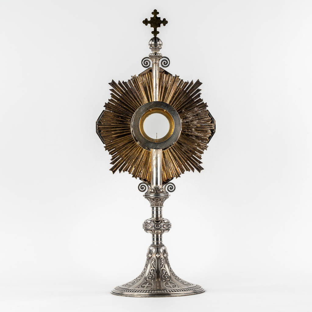 A Sunburst monstrance, Silver and enamel, The Netherlands, 900/1000. 2,332 kg 