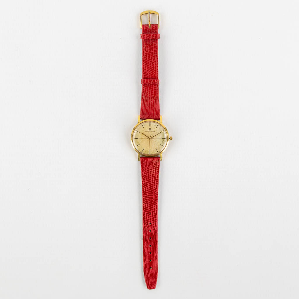 Jaeger Le Coultre, Classic and Thin wristwatch, 18kt yellow gold. (D:3,4 cm)