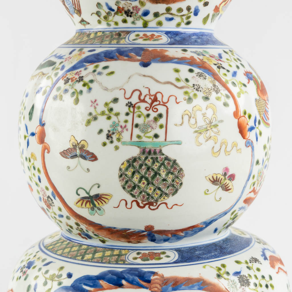 Een Chinese driedubbele kalebas, Wuchai vaas. Fauna & Flora, Antiquiteiten. (H:68 x D:27 cm)