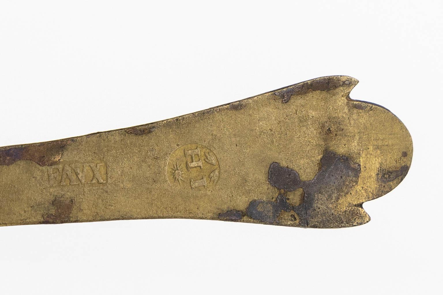 Een Apostel lepel, bijgevoegd een vork en prikker. Circa 1600. (W:13,4 cm)