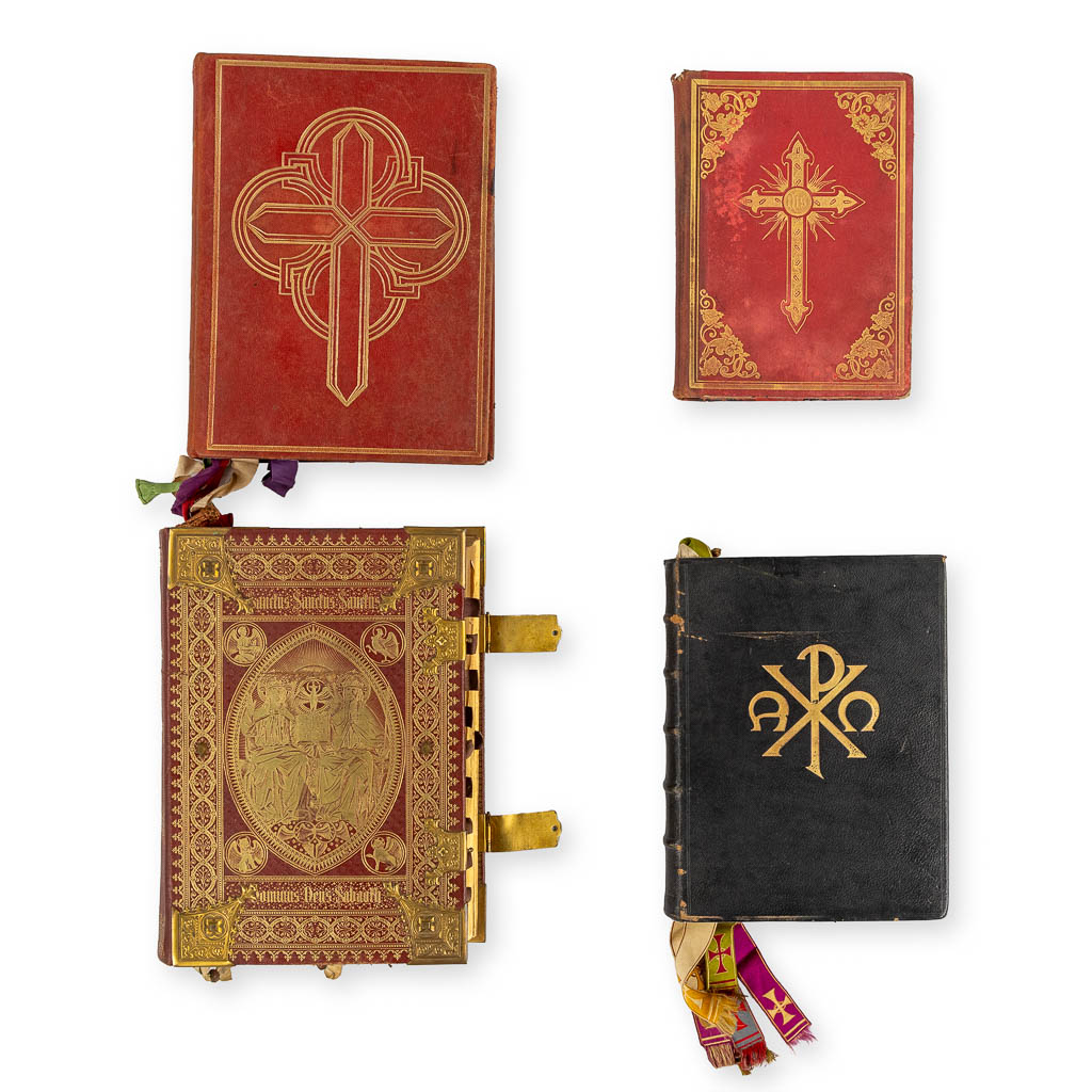 Three Missale Romanum books, added a Sanctissimi Sanctorum. (W:27 x H:37 cm)