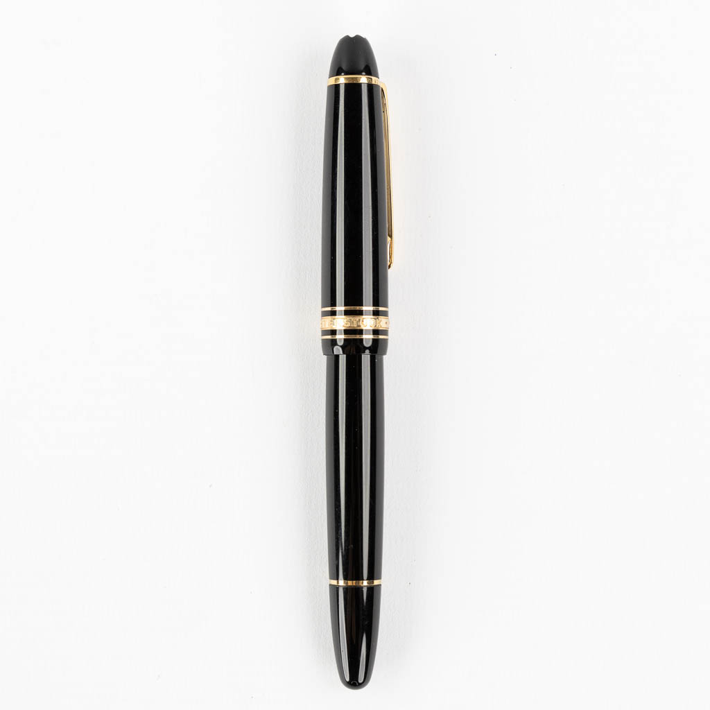 Montblanc, Meisterstück, a fountain pen with 14kt gold nib. 