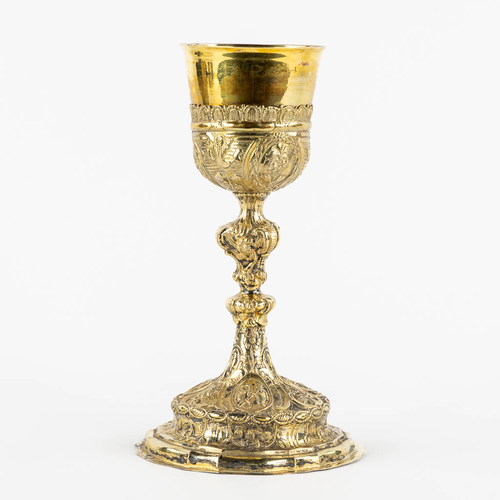 A vermeil chalice, silver, Late Baroque, probably Germany, 18th C. 616g. (H:24,5 x D:14,5 cm)