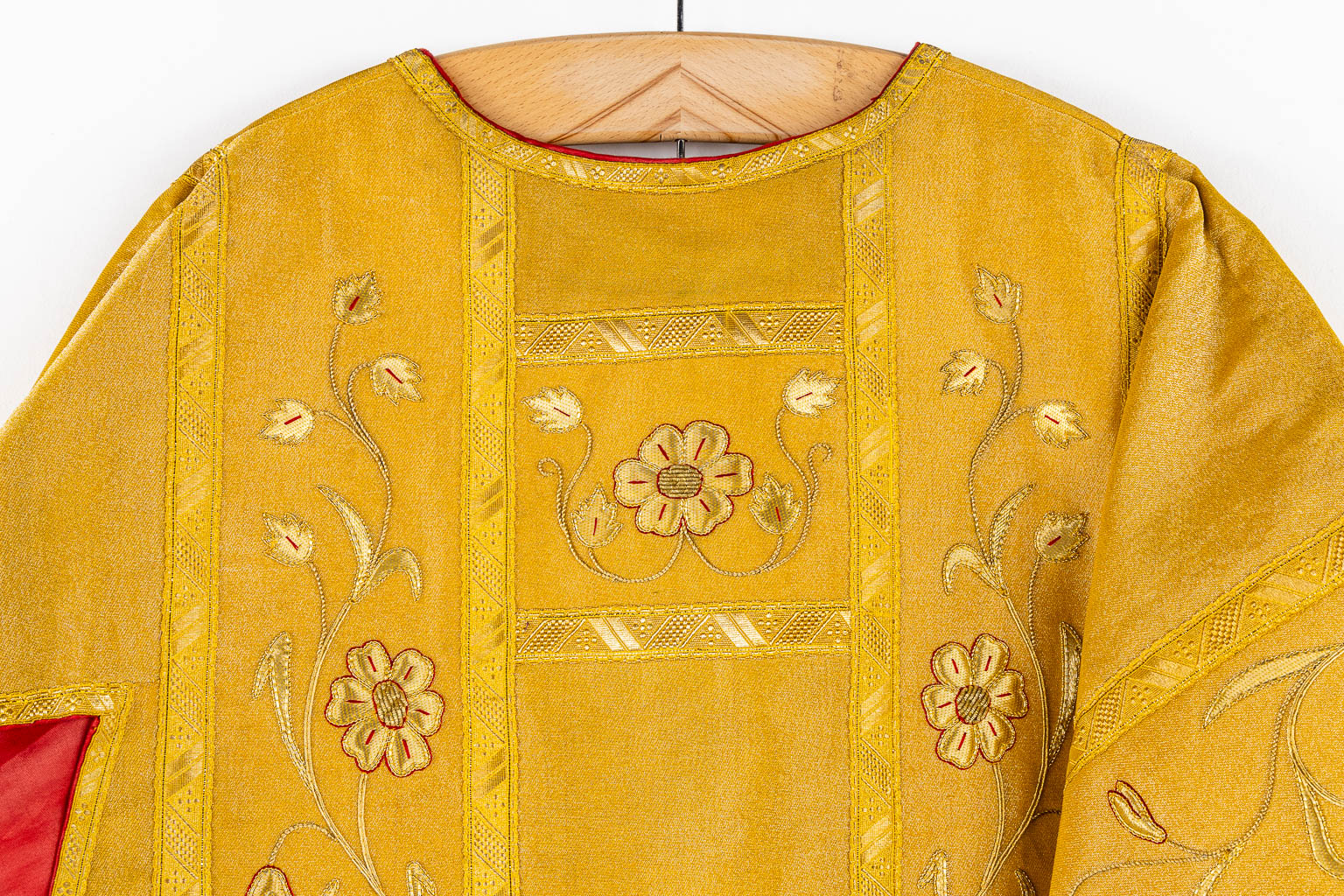 A pair of Dalmatics and three Roman Chasubles, Thick Gold Thread and embroideries.