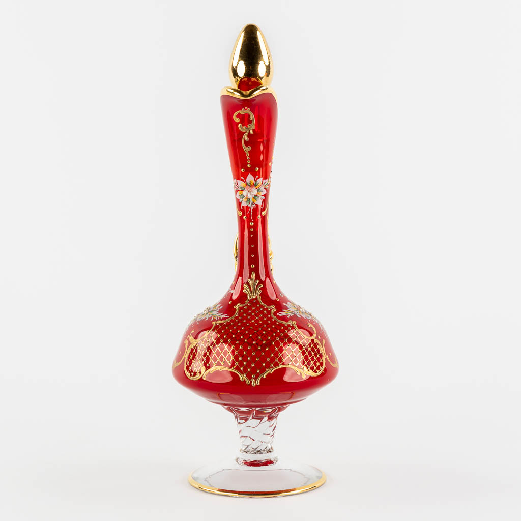 A carafe with 6 matching glasses on a serving platter, Murano, Italy. (H:38 x D:43 cm)