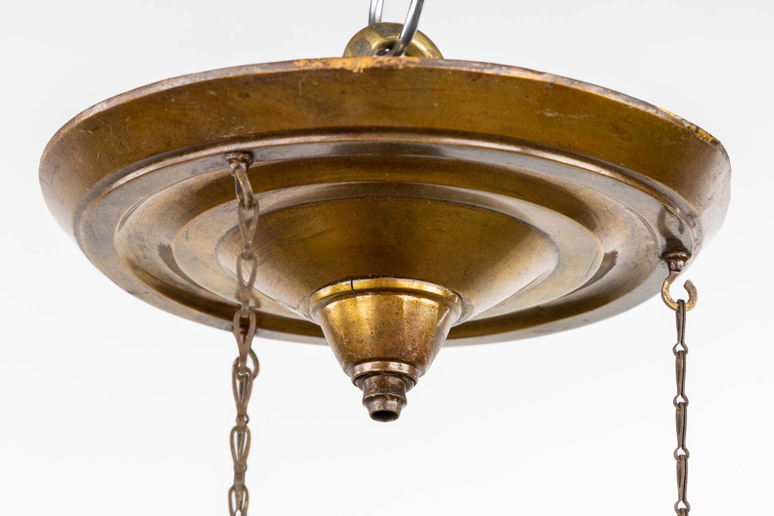 Een antieke Japanse hanglamp, messing, circa 1920. (L:52 x W:52 x H:110 cm)