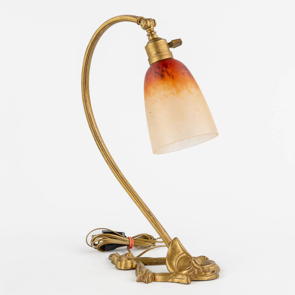 Schneider, an Art Nouveau period table lamp. (L:15 x W:25 x H:37 cm)