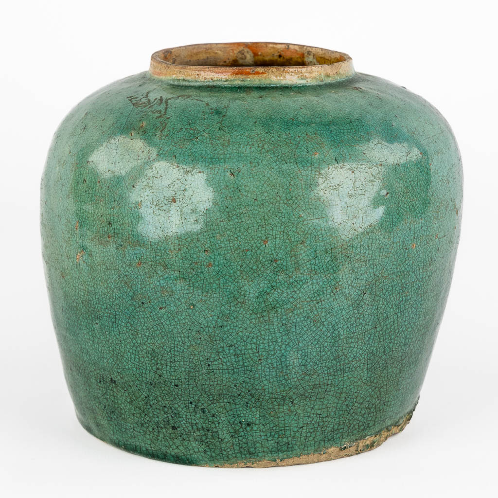 An antique Jade green ginger jar. (H:19 x D:21 cm)