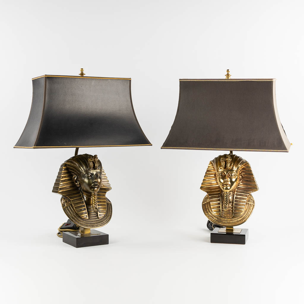 Deknudt, 'King Tutankhamun', a pair of table lamps, Hollywood Regency style. (L:18 x W:24 x H:70 cm)