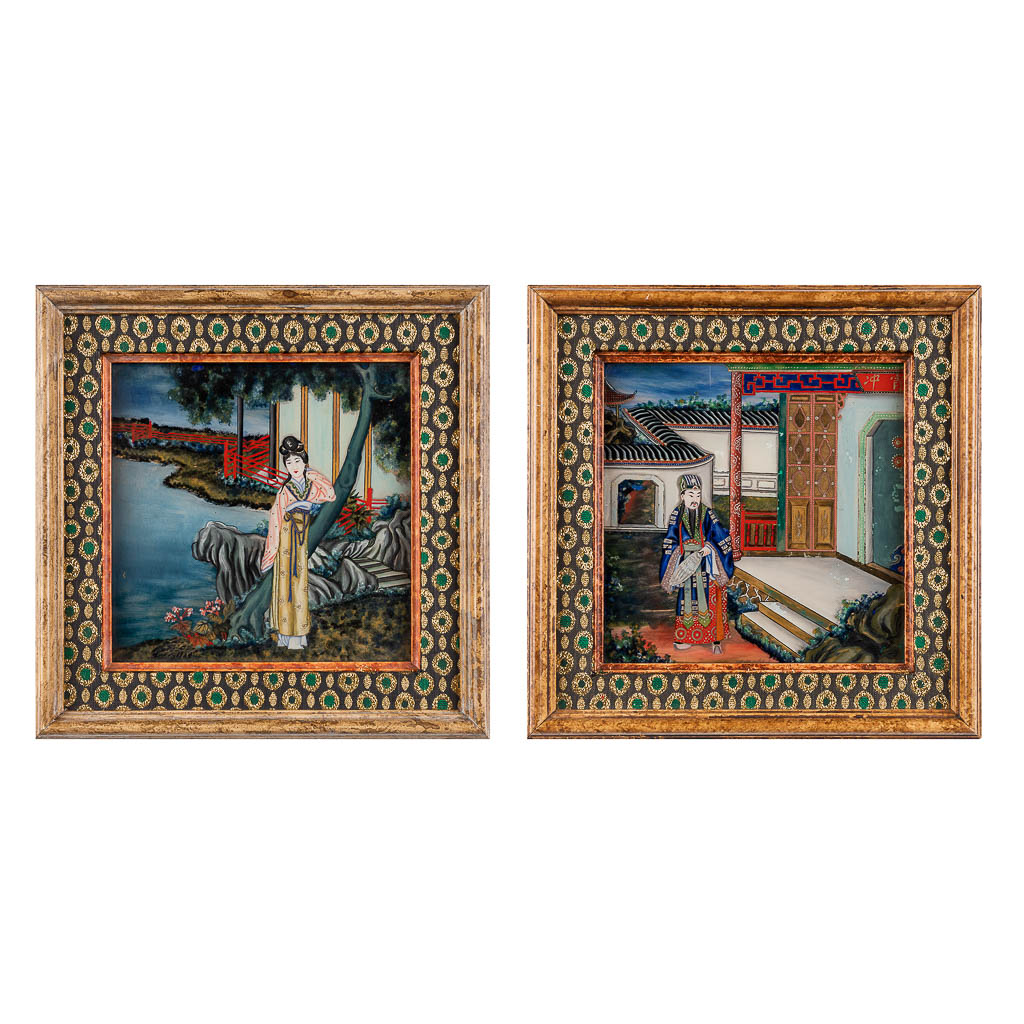 A pair of Chinese reverse glass paintings, Eglomisé. (W:24 x H:24 cm)