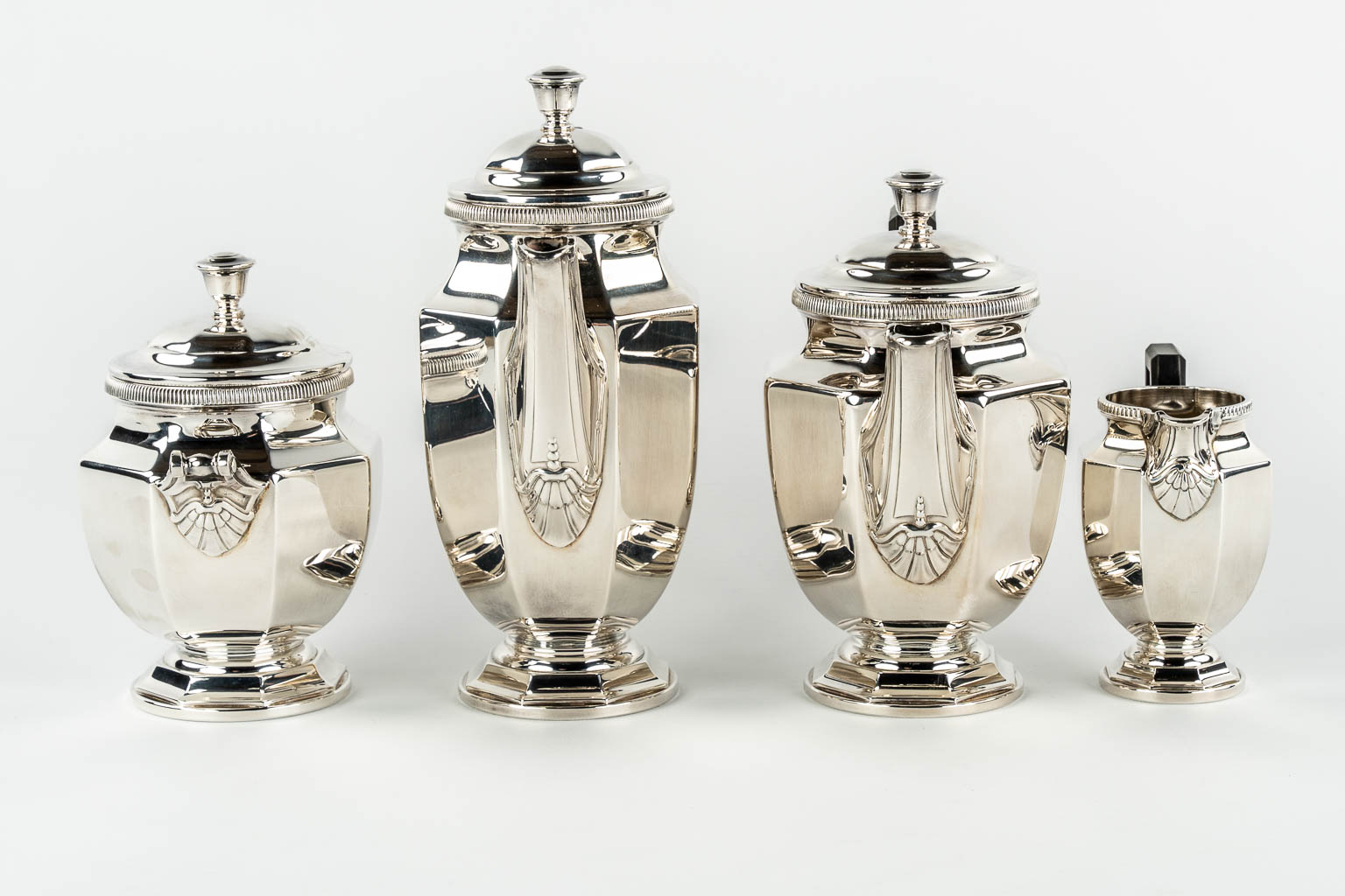 Christofle, Gallia, a 5-piece coffee and tea service, silver-plated metal. New old stock. 