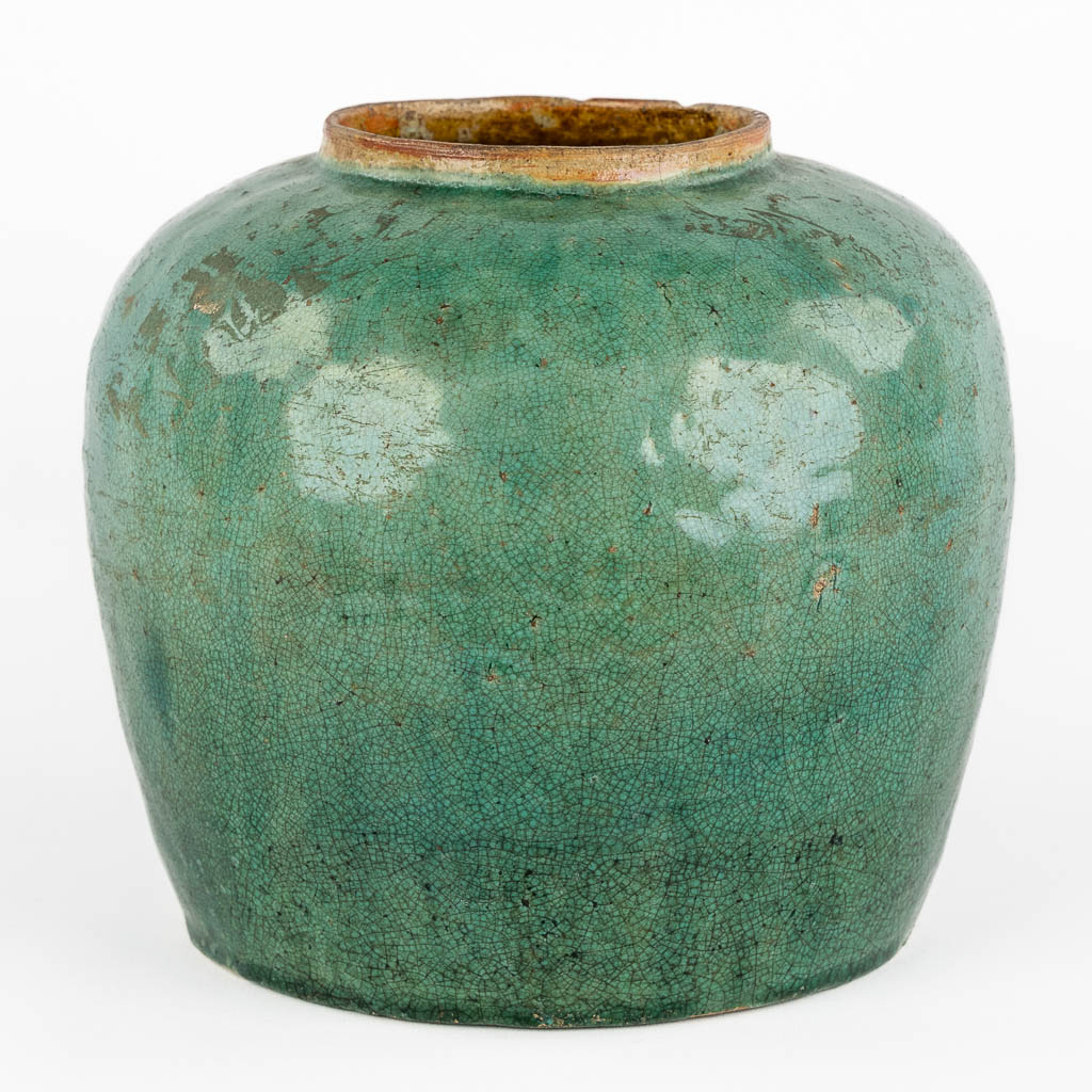 An antique Jade green ginger jar. (H:19 x D:21 cm)