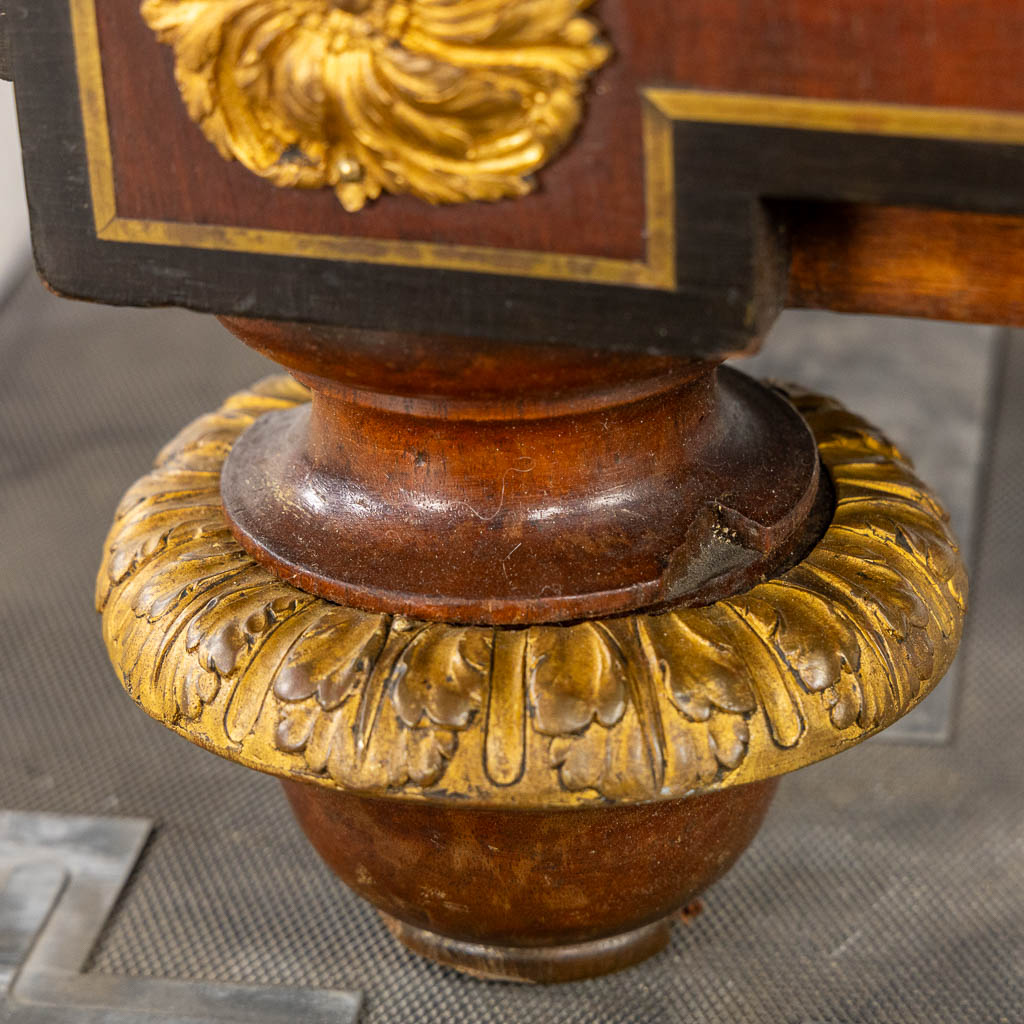 An exceptional two-door display cabinet, in the style of Paul Sormani. 19th C. (L:42 x W:125 x H:165 cm)