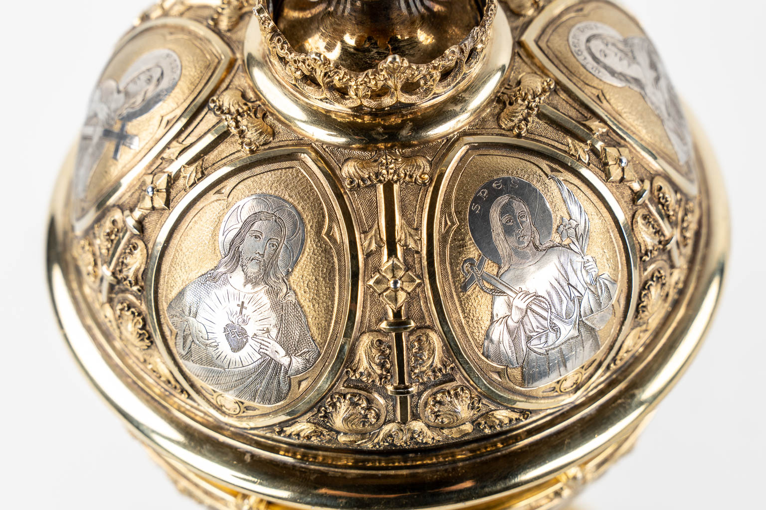 A magnificent quality Gothic Revival Chalice, engraved images of 18 apostles and saints, 19th C. 1,357kg. 