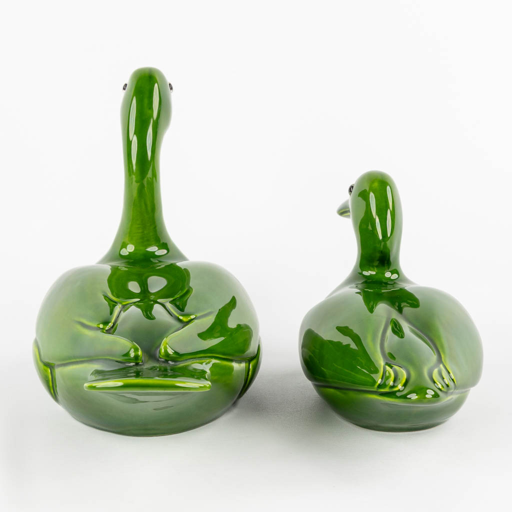 A decorative pair of ducks, glazed ceramics. Italy. (W:41 x H:24,5 cm)