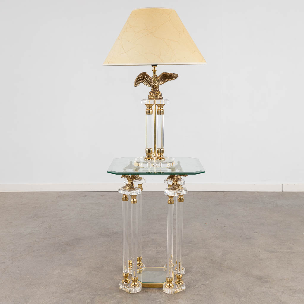 A side table and a table lamp, Acrylic mounted with bronze in Hollywood Regency style. (D:45 x W:45 x H:58 cm)