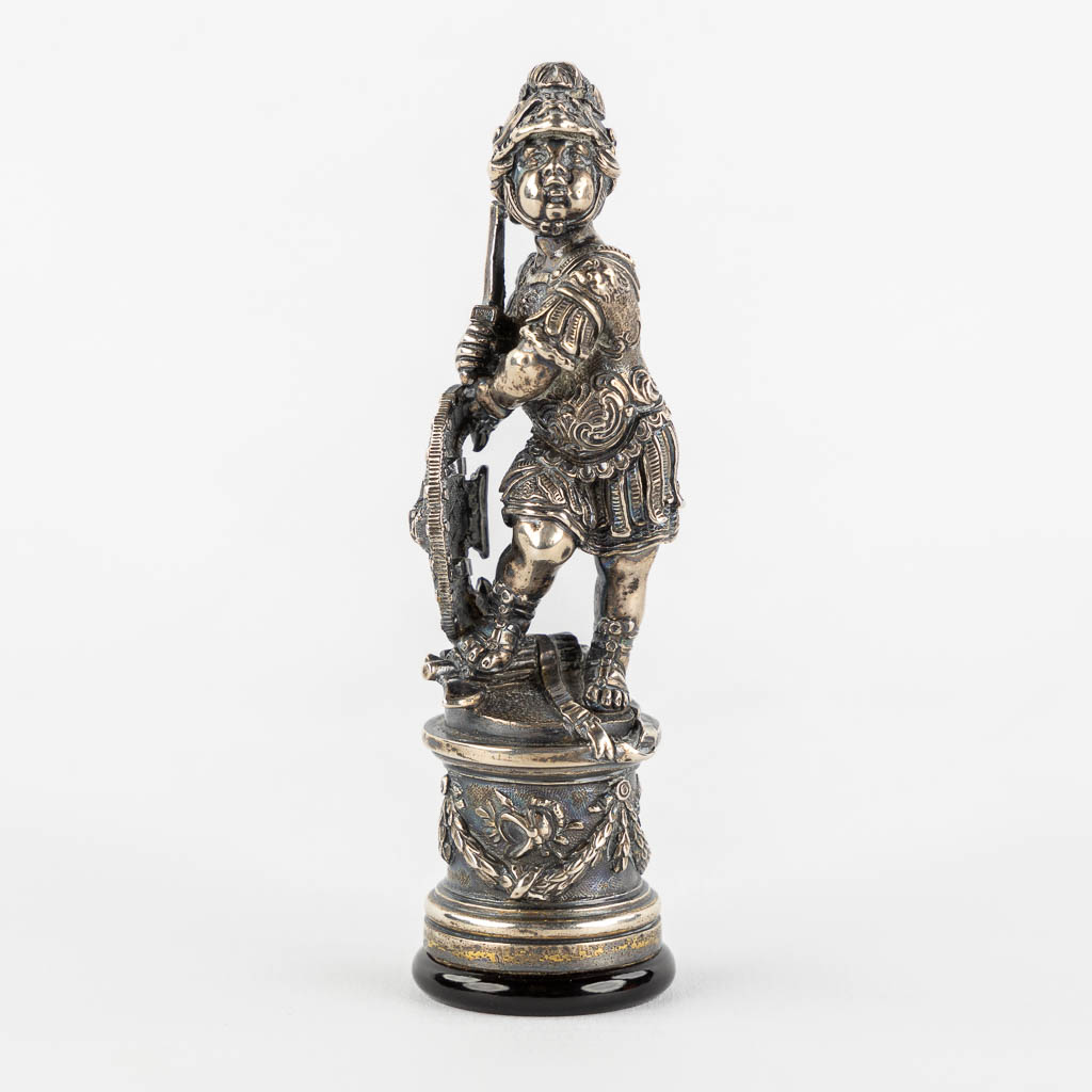 An antique stamp, Armoured Putti with a sword, Baroque style, 19th C. (H:9,7 cm)