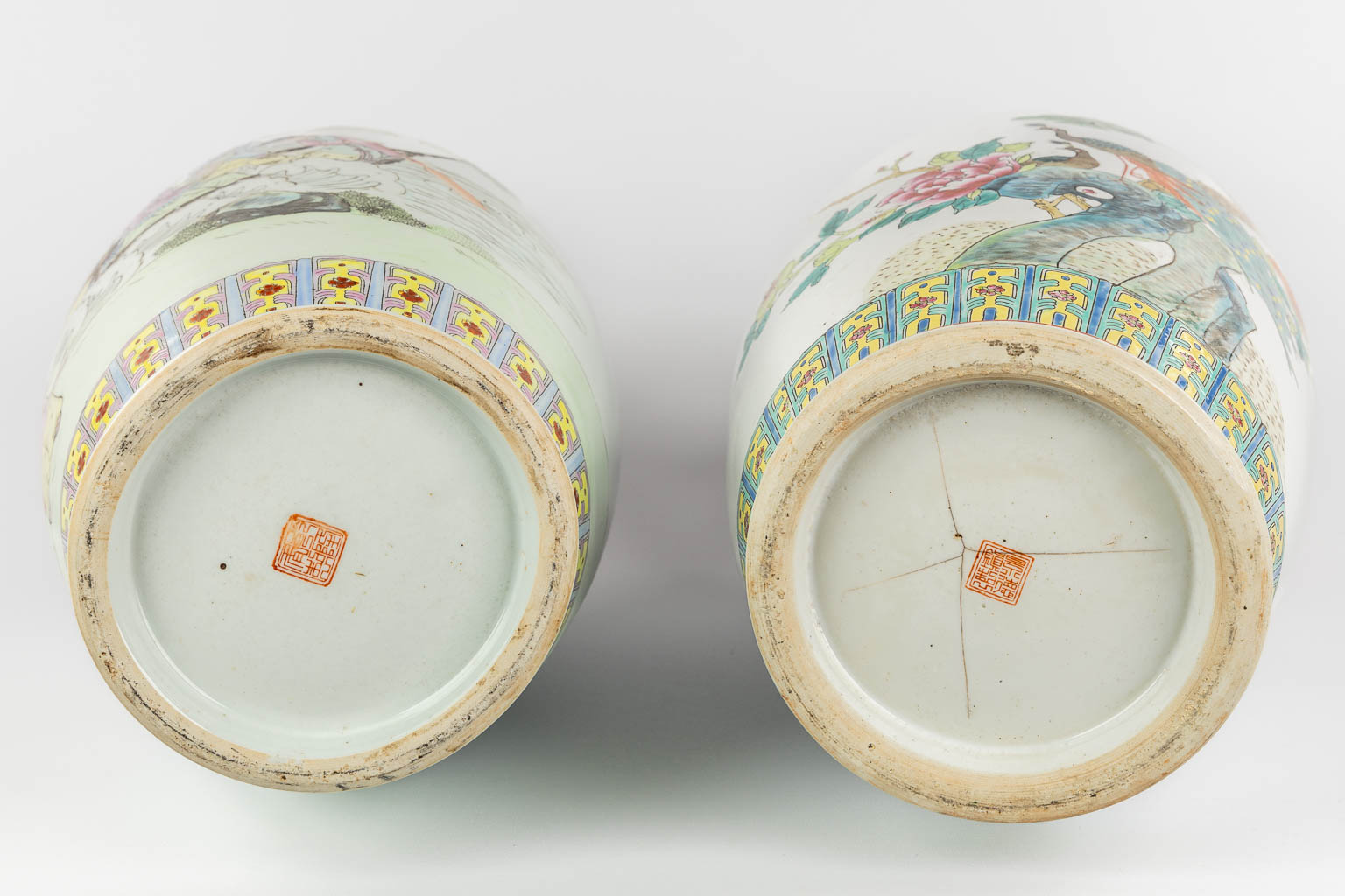 Two Chinese vases, Ladies and Fauna/Flora. 20th C. 