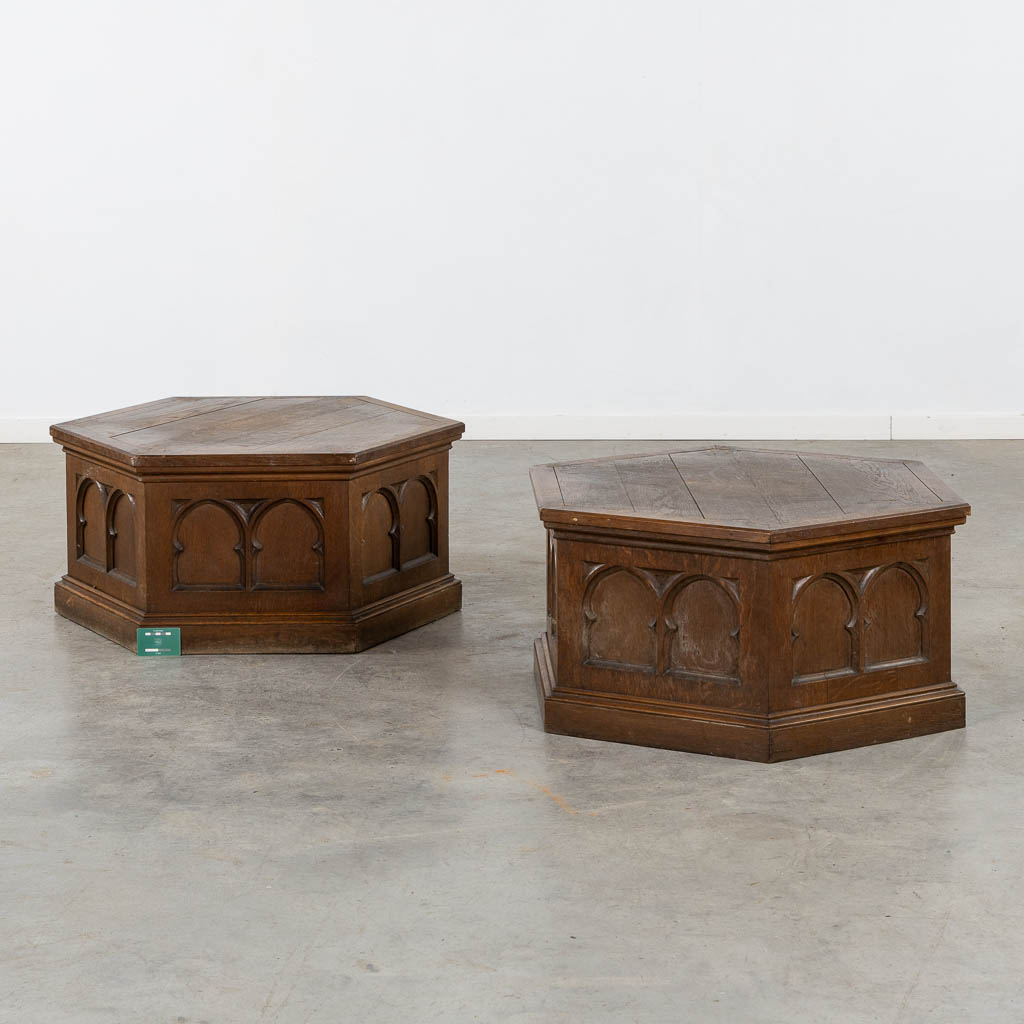 A pair of pedestals for large candelabra, sculptured oak, Gothic Revival. (H:40 x D:76 cm)