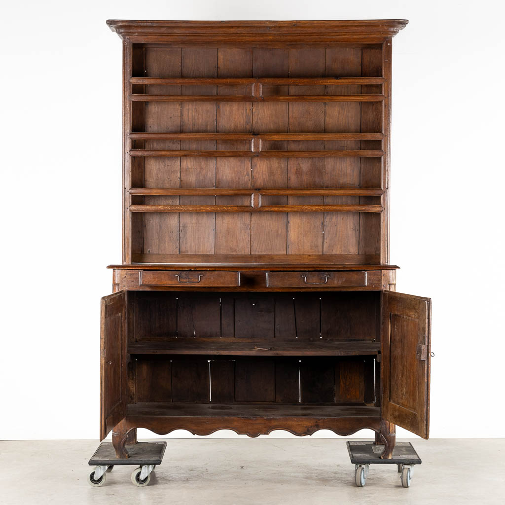 An antique vaisselier, plate cabinet, oak, 18th C. (L:57 x W:160 x H:230 cm)