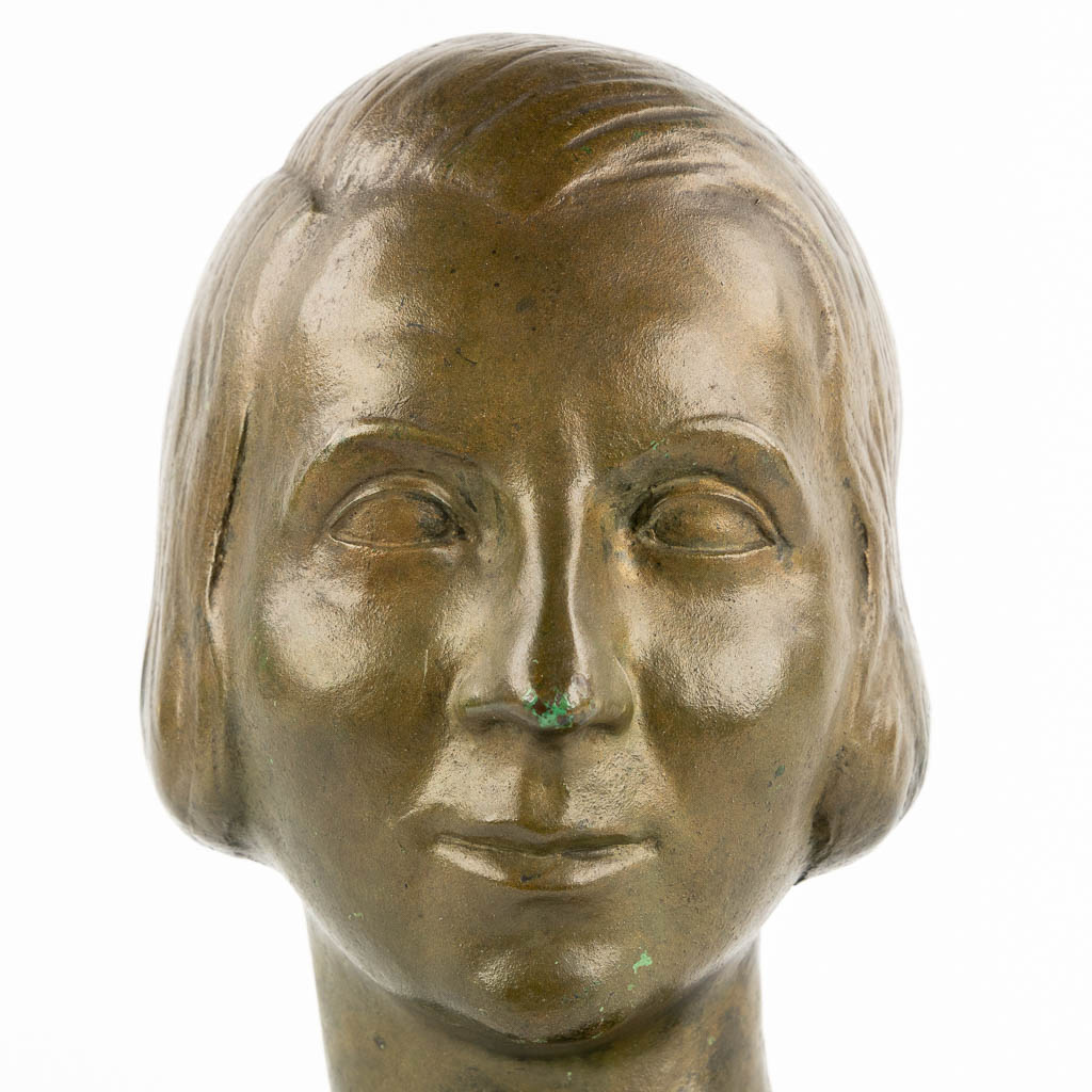 Oscar DE CLERCK (1892-1968) ‘Bust of a lady’