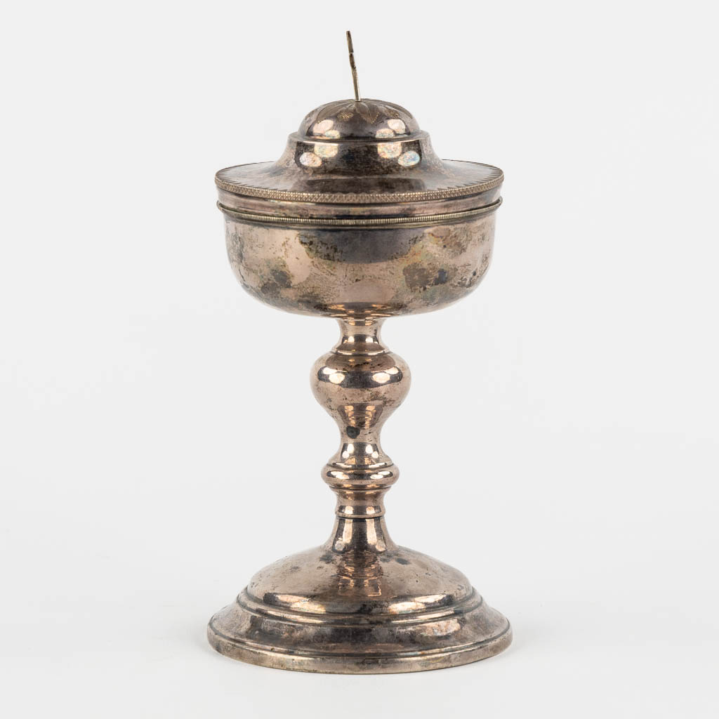 A small ciboria with cuppa, Paris, France, 1819-1838. Added ciboria. (H:28 x D:13 cm).  Church use.