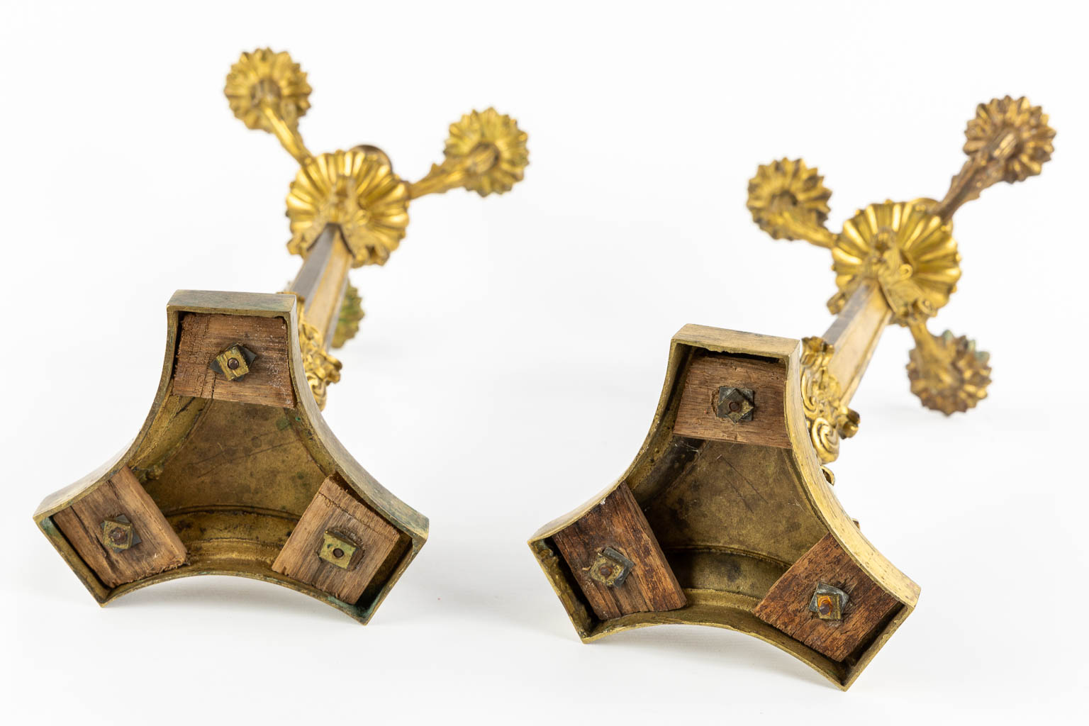 A pair of candelabra, bronze. Louis Philippe. (H:46 x D:17 cm)