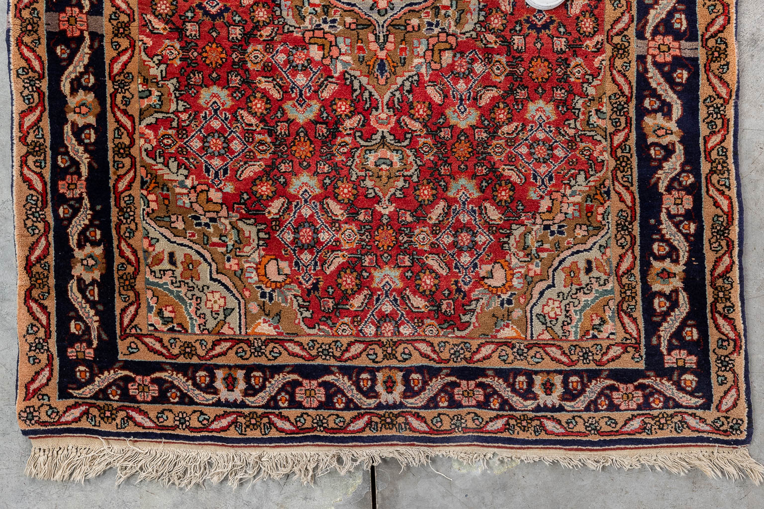 Een collectie van 3 Oosterse, handgeknoopte tapijten. Kashan en een bidtapijt. (L:180 x W:119 cm)