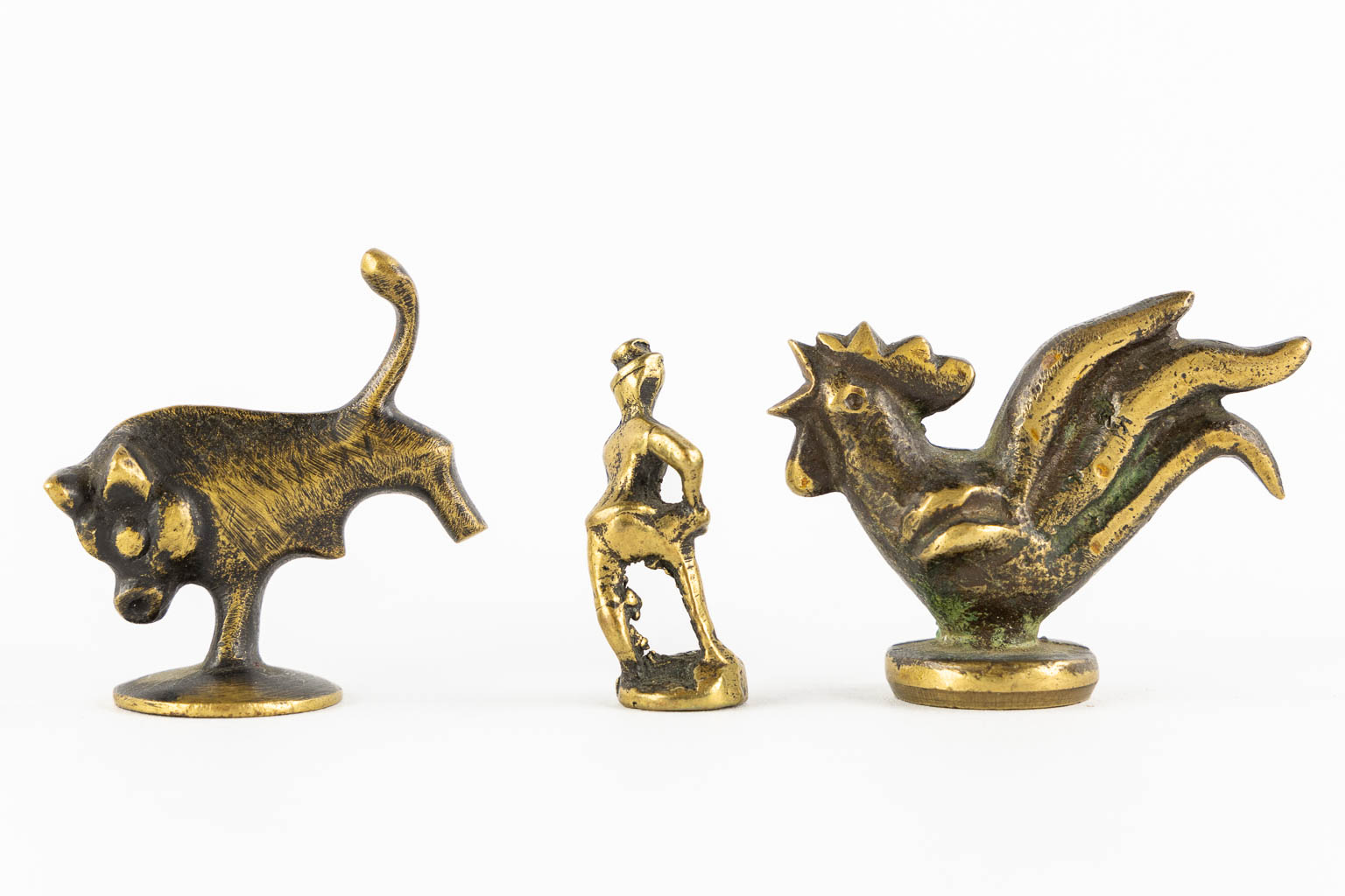 Walter Bosse en Herta Baller, an ashtray and three figurines. (L:10 x W:8 x H:6,5 cm)