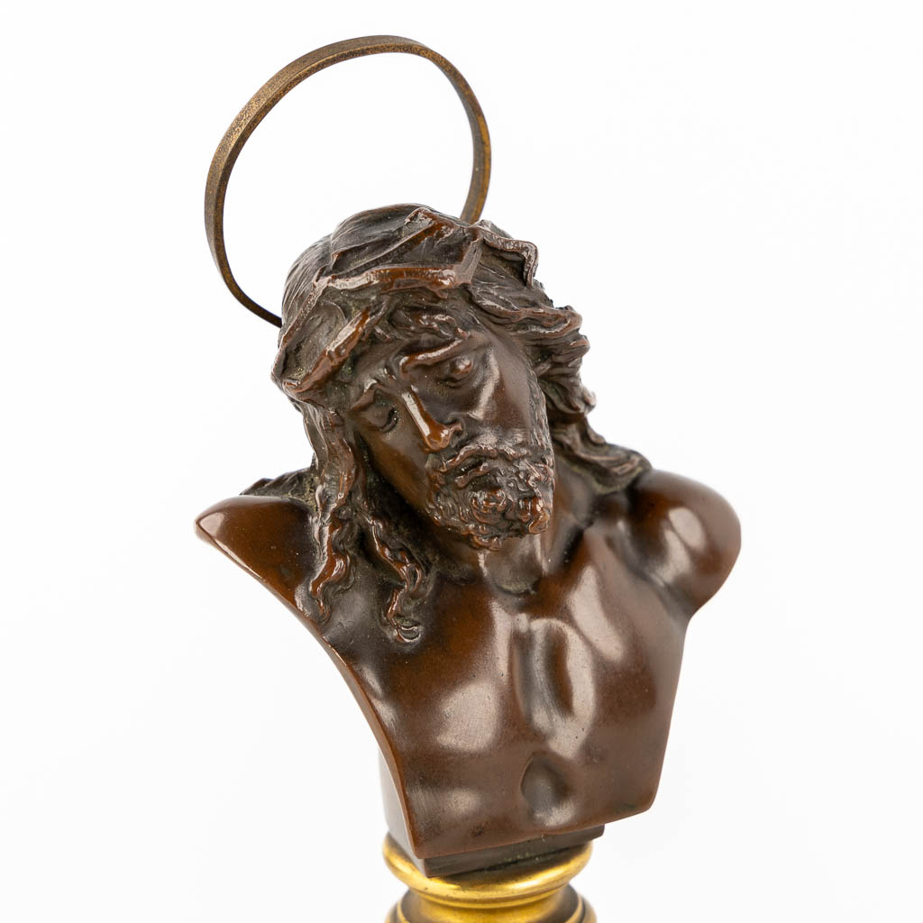 A pair of bustes 'Jesus Christ and The Virgin Mary', patinated bronze. 19th C.