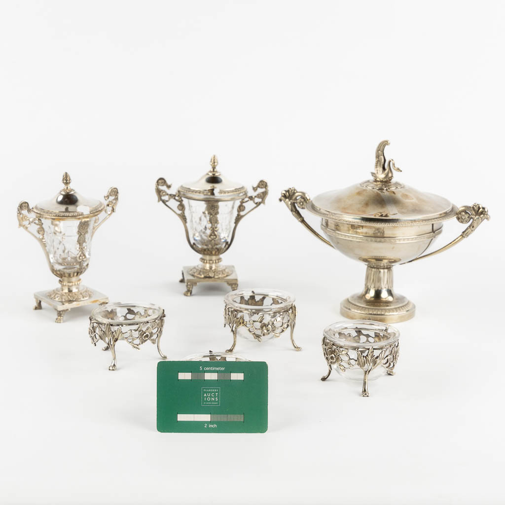 A collection of silver mustard, salt and pepper pots. Silver, Belgium. 19th C. (W:21 x H:17 cm)