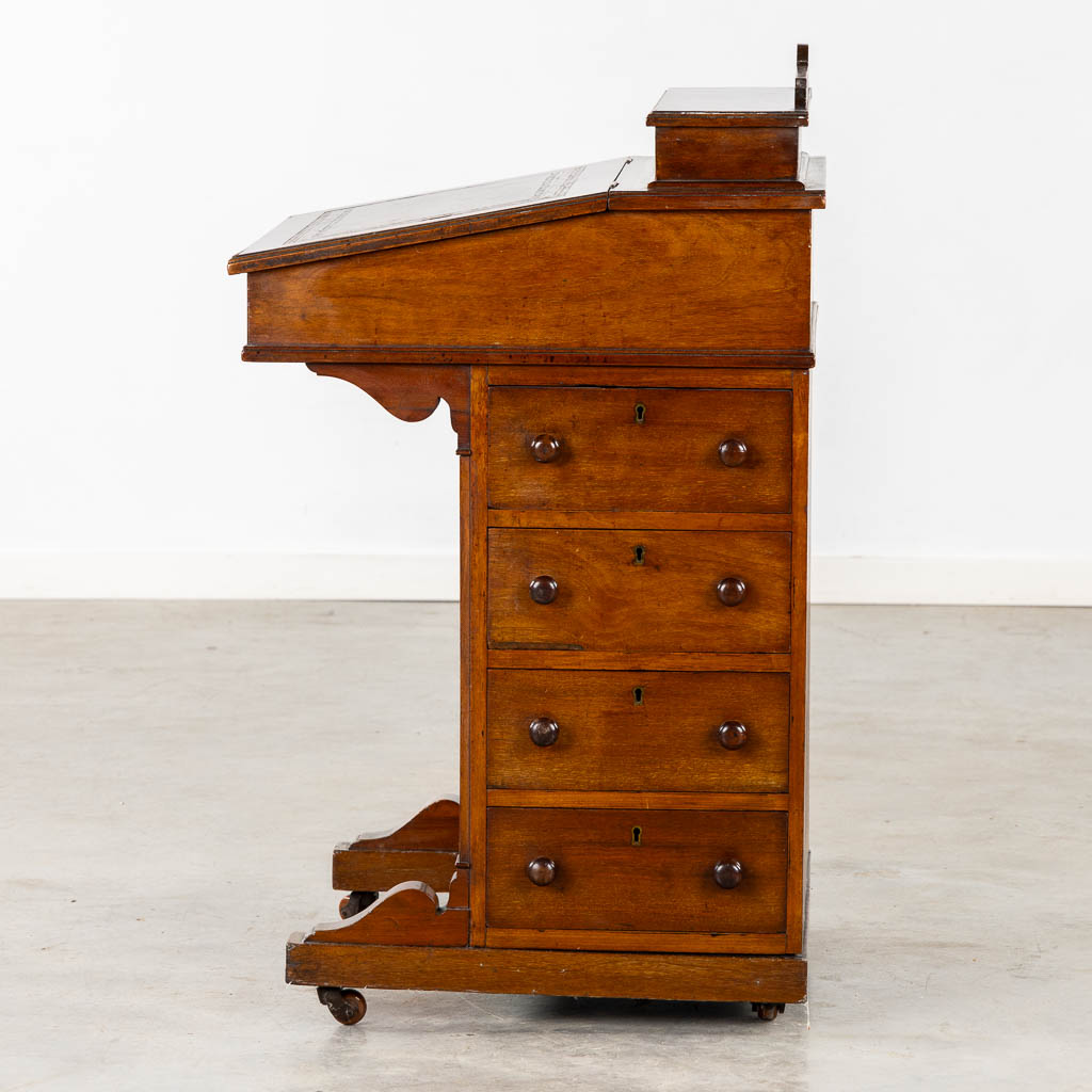 An antique and elegant Davenport desk, leather and wood, 19th C. (L:54 x W:56 x H:90 cm)