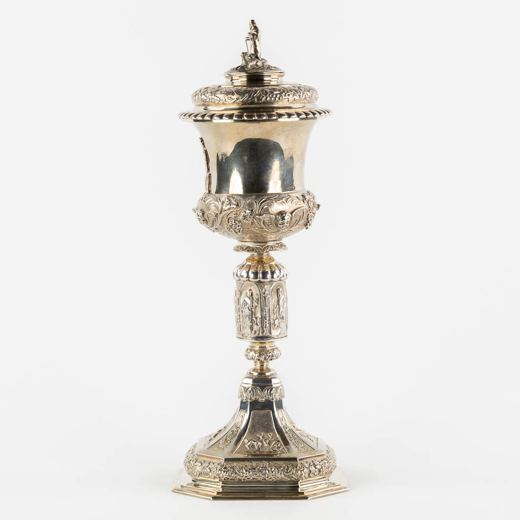 Gilles GREVINCK (1812-1872) 'Ceremoniële Beker of Ciborie' Zilver, Nederland, 1850. (L:14 x W:14 x H:38 cm)