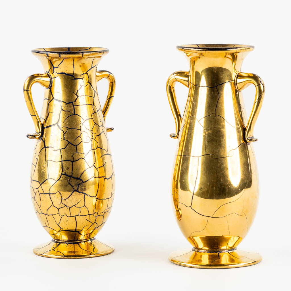 Verrerie de Saint-Prex, a pair of art glass vases. Swiss. (W:11,5 x H:22 cm)