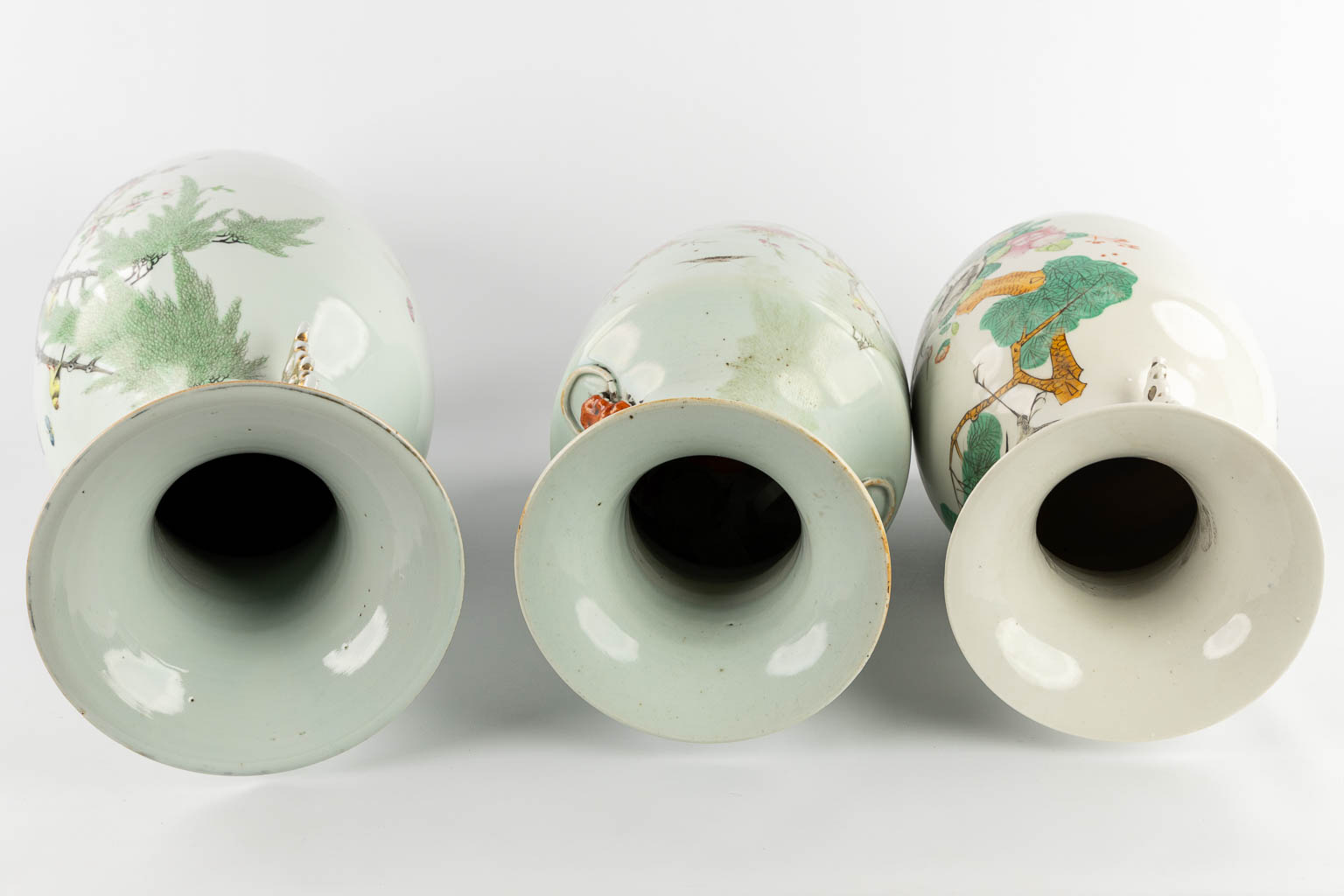 Six Chinese vases, Famille Rose. 