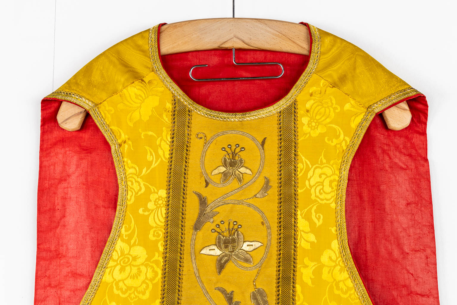 A pair of Dalmatics and three Roman Chasubles, Thick Gold Thread and embroideries.