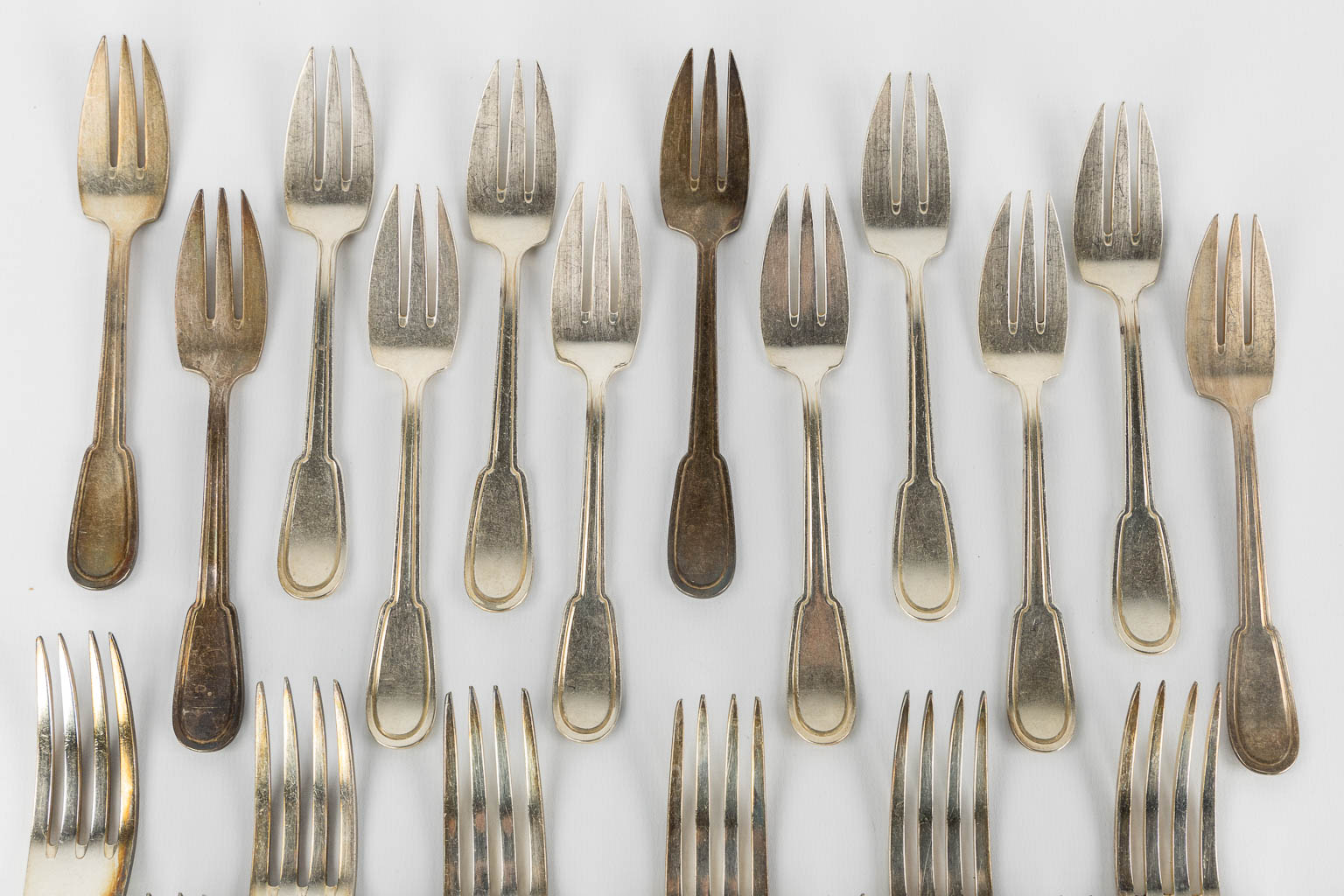 Bruno Wiskemann, a 125-piece silver-plated cutlery. (L:30 cm)