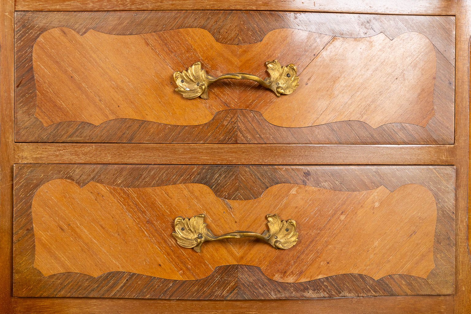 Three side tables, marquetry inlay. Two with a marble top. Circa 1980. (L:33 x W:42 x H:70 cm)