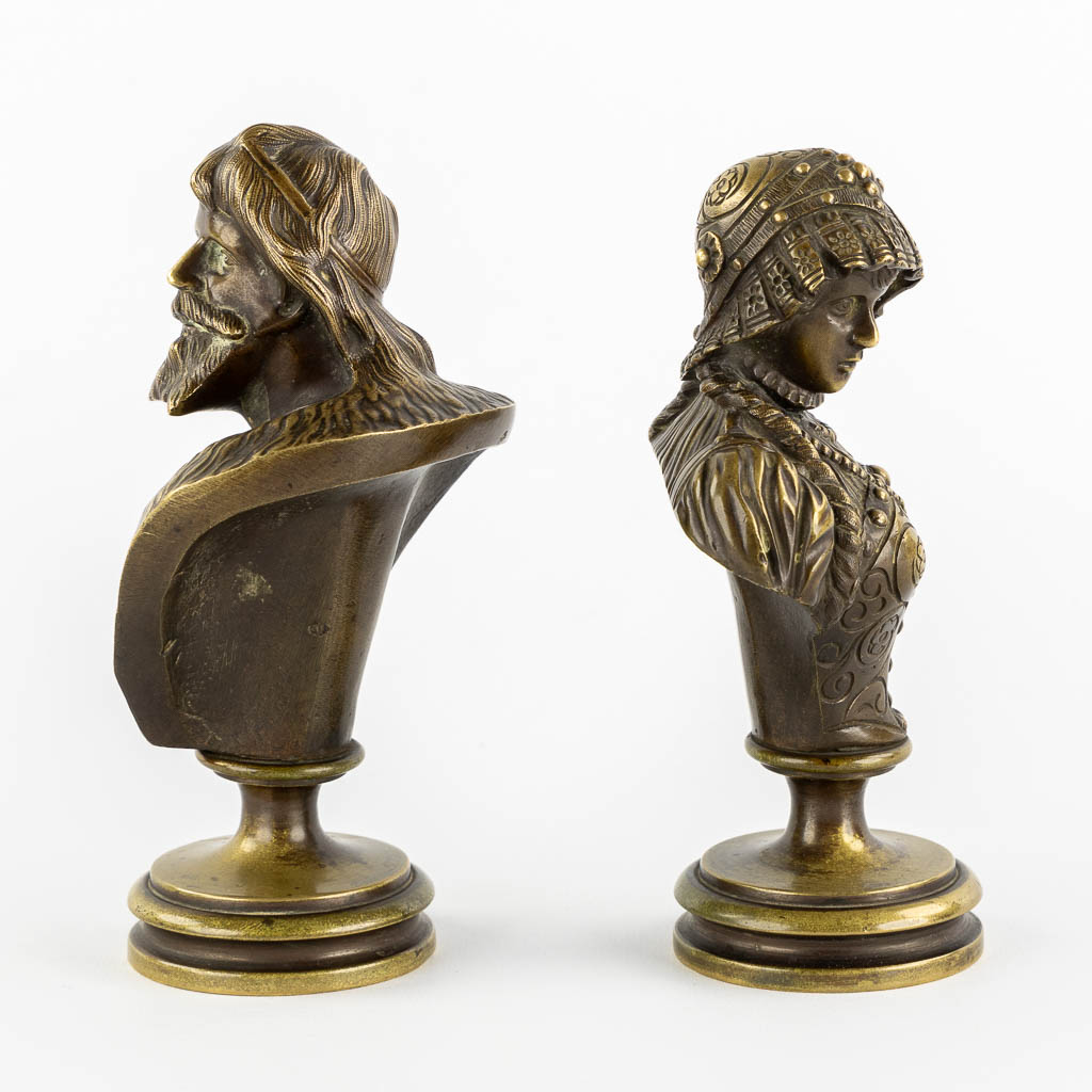 Een paar Russische bronzen figuren, Vladimir II Monomakh & Gytha of Wessex, Prinses van Engeland, 19de eeuw. (H:18 cm)