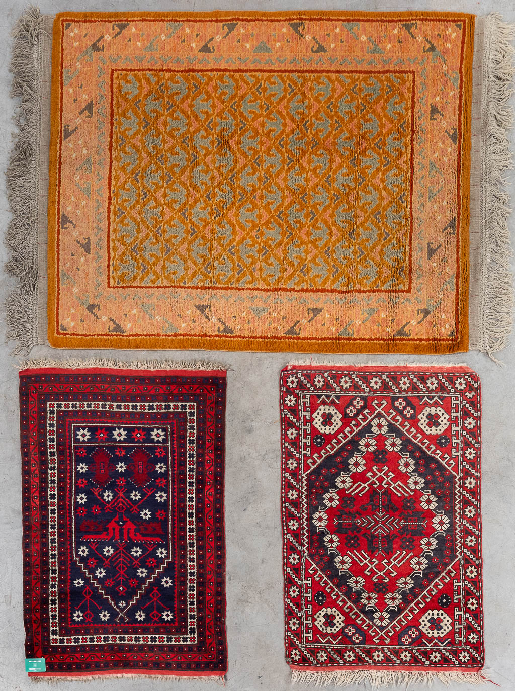 Een collectie van 3 Oosterse, handgeknoopte tapijten. Turkije. (L: 185 x W: 140 cm)