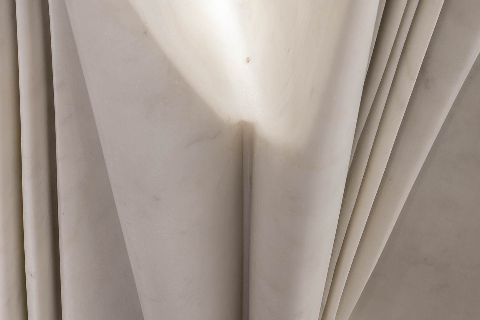 Pablo ATCHUGARRY (1954) 'Untitled' white Carrara marble, 2008. (L:61 x W:50 x H:226 cm)