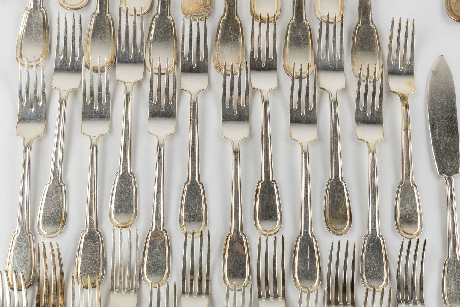 Bruno Wiskemann, a 125-piece silver-plated cutlery. (L:30 cm)