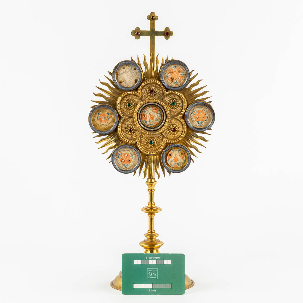 A reliquary monstrance with 7 sealed multi-theca. 