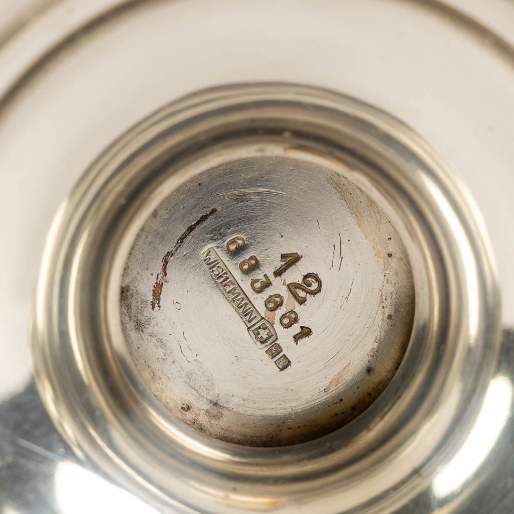 Wiskemann, a silver-plated coffee and tea service, addded are two serving bowls. (L:35,5 x W:57 cm)