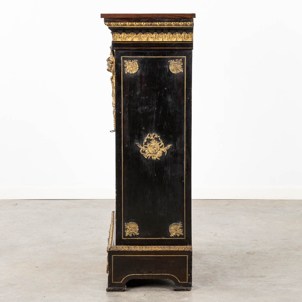 A low display cabinet, mounted with bronze putti, Boulle, Napoleon 3. 19th C. (L:36 x W:83 x H:109 cm)