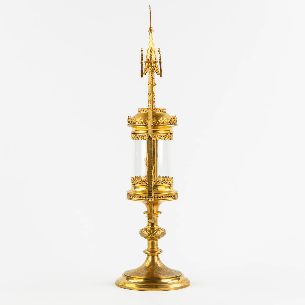 A tower monstrance, gilt brass, Gothic Revival. 19th C. (L:15 x W:20 x H:58 cm)