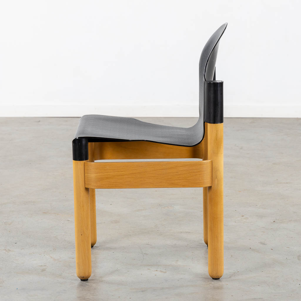 Gerd LANGE (1931) 'Flex' 13 stoelen voor Thonet. (L:47 x W:47 x H:80 cm)