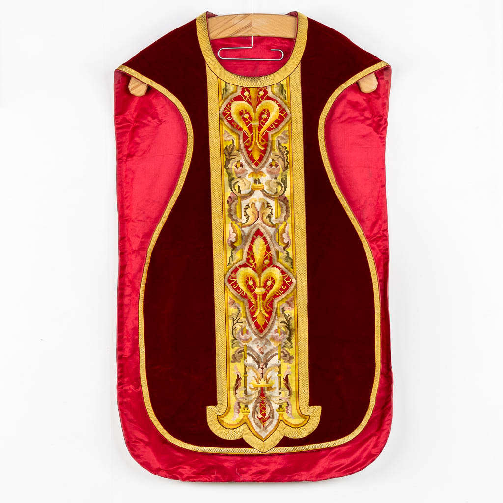 A matching set consisting of two Dalmatics and a Roman Chasuble, embroideries. 