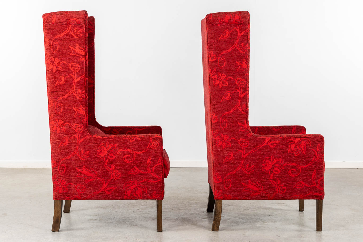 2 red velour fauteuil sofas